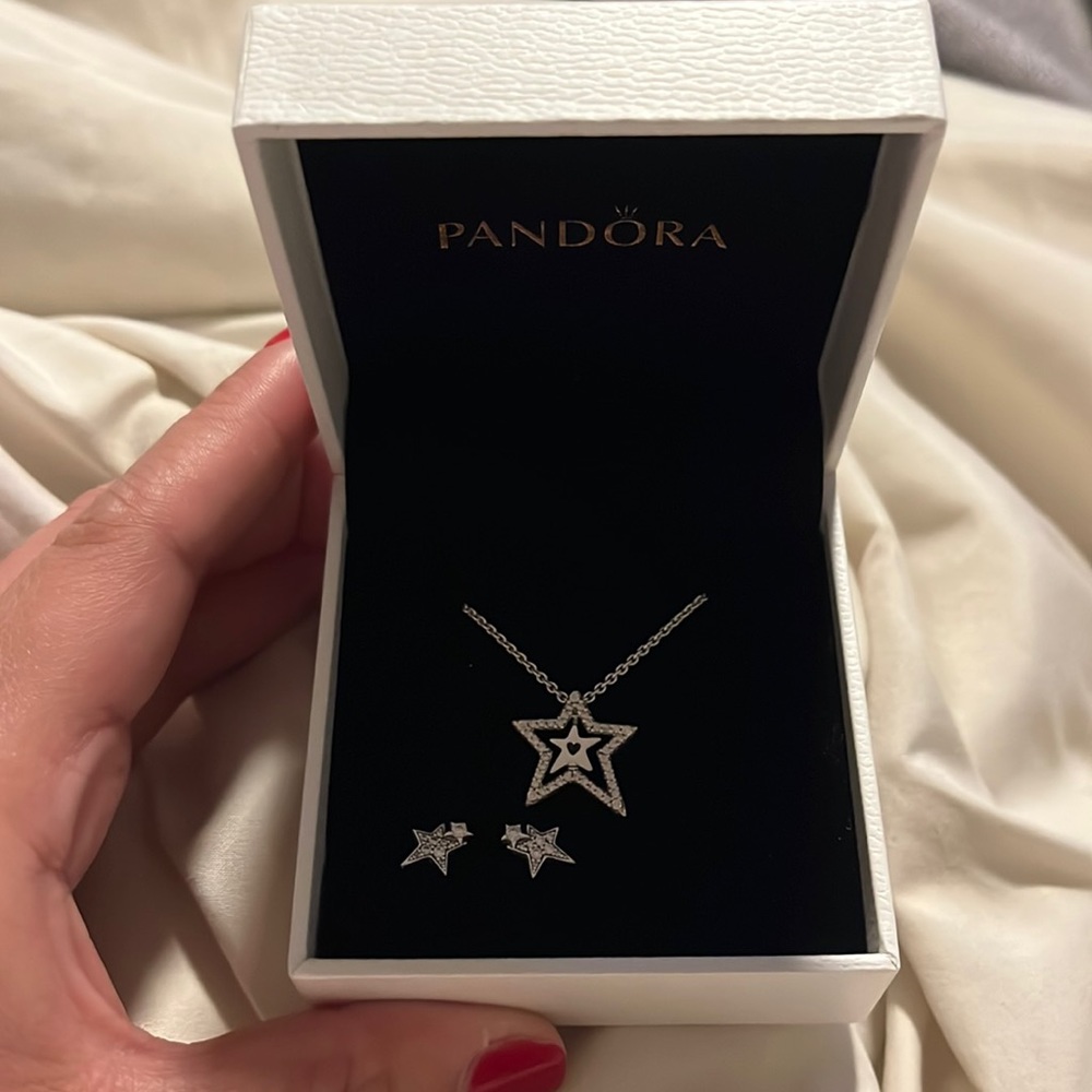 Pandora Jewelry - Sparkling Asymetric Star Jewelry Gift Set (45CM)